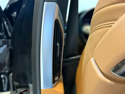 2020 بي ام دبليو الفئة السابعة 730 إل أي