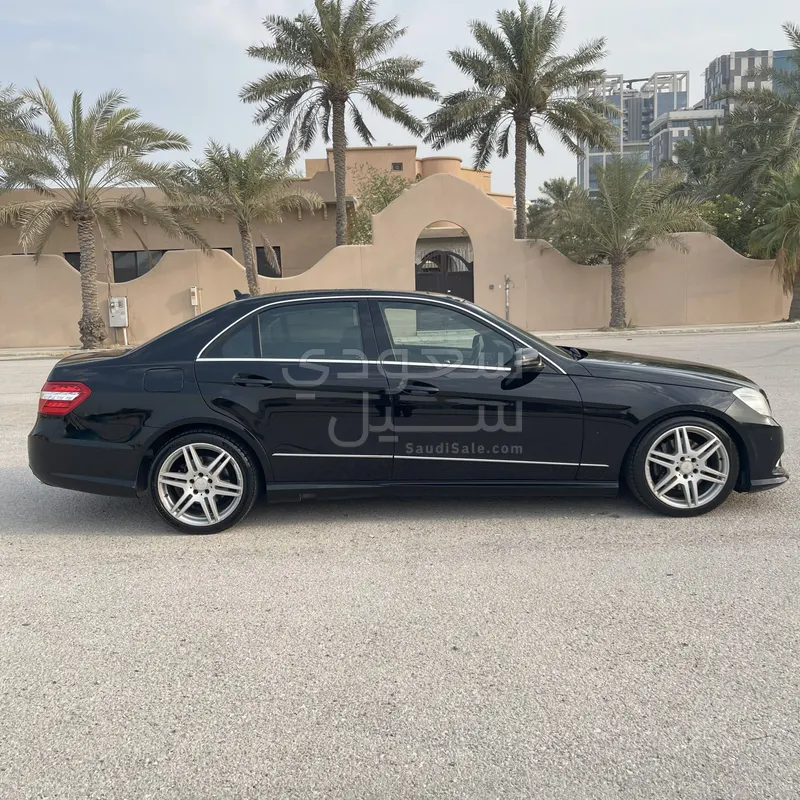 2011 Mercedes-Benz E 300