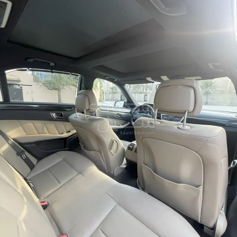 2011 Mercedes-Benz E 300