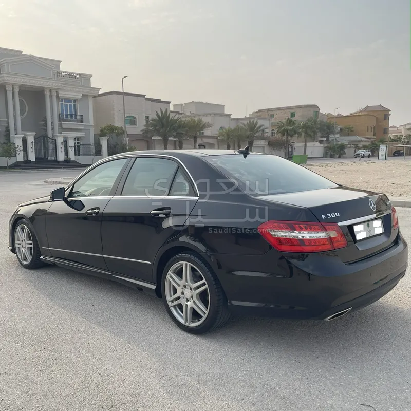 2011 Mercedes-Benz E 300
