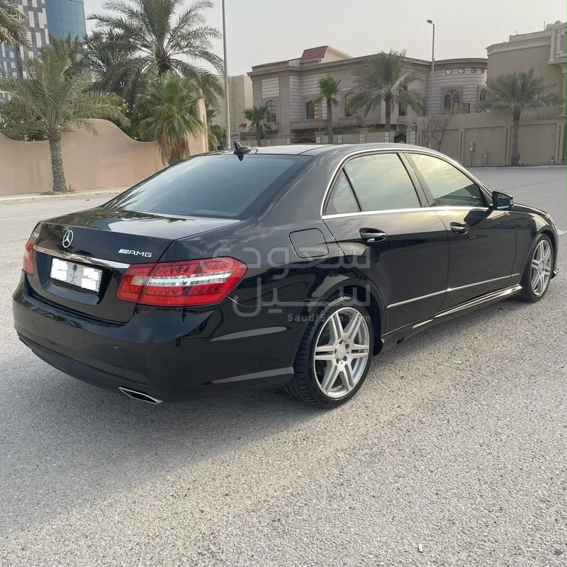 2011 Mercedes-Benz E 300