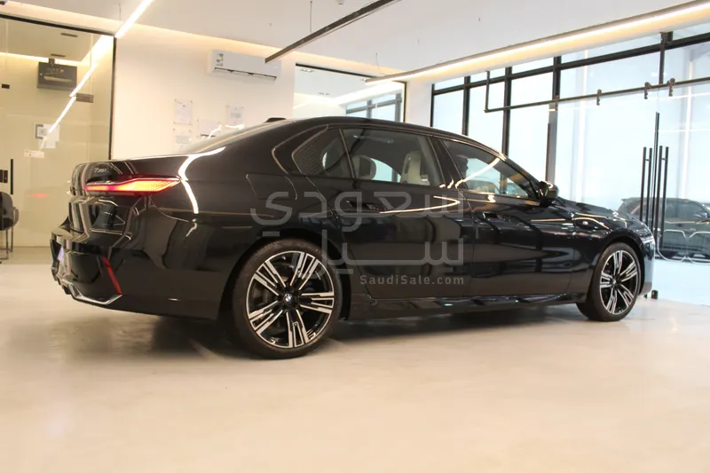 2026 BMW 7 Series 735i