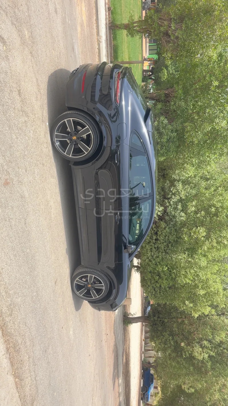 2021 Porsche Cayenne Coupe