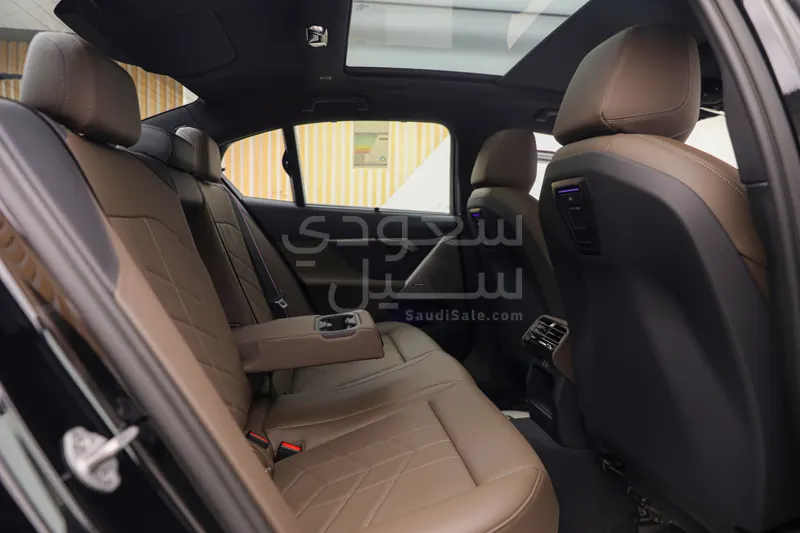 2026 BMW 5 Series 520i