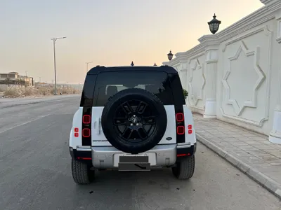 2021 لاند روفر ديفيندر 110