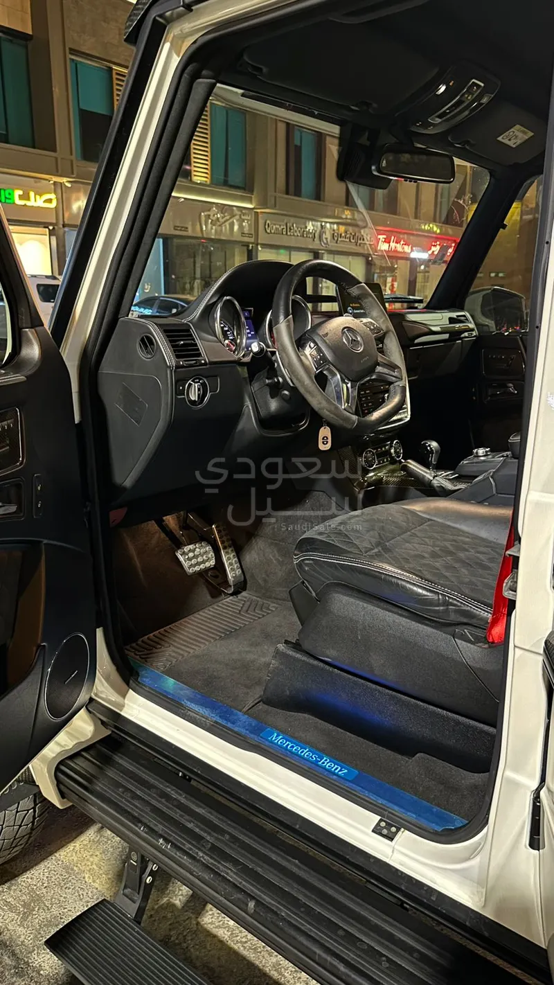 2017 مرسيدس - بنز جي 500 4×4