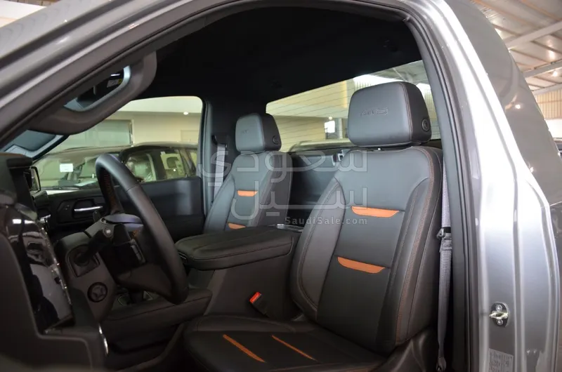 2024 GMC Sierra AT 4