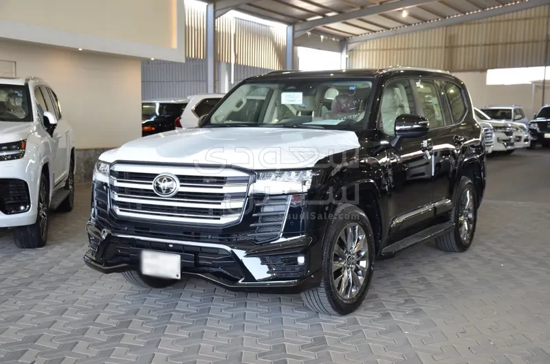 2025 Toyota Land Cruiser GXR