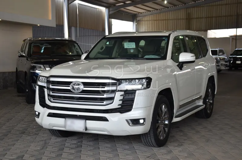 2023 Toyota Land Cruiser GXR 4