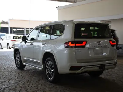 2023 Toyota Land Cruiser GXR 4