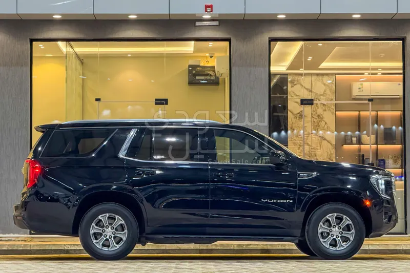 2021 GMC Yukon SLE