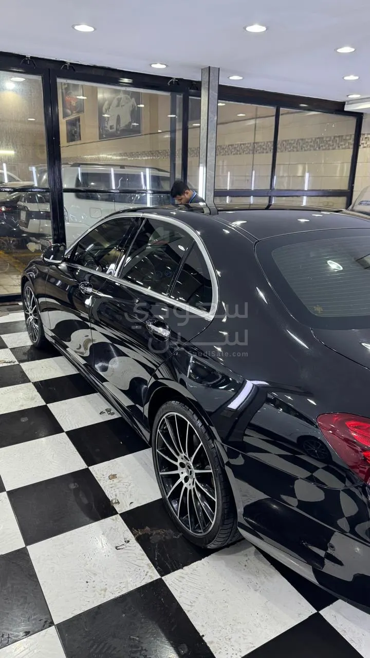 2017 Mercedes-Benz E 300
