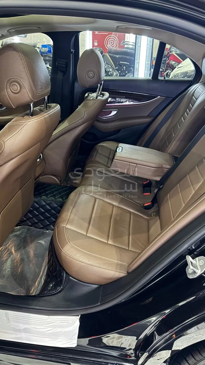 2017 Mercedes-Benz E 300