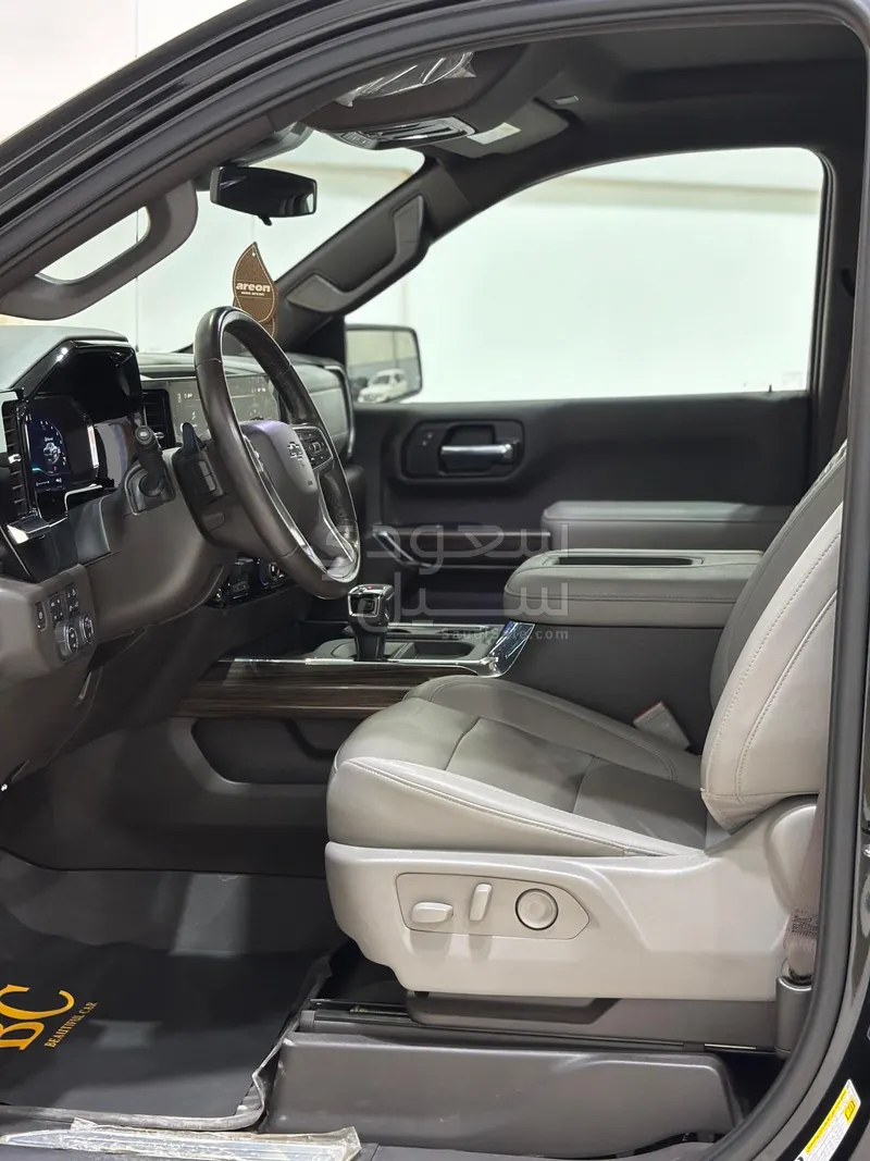 2022 Chevrolet Silverado Z71