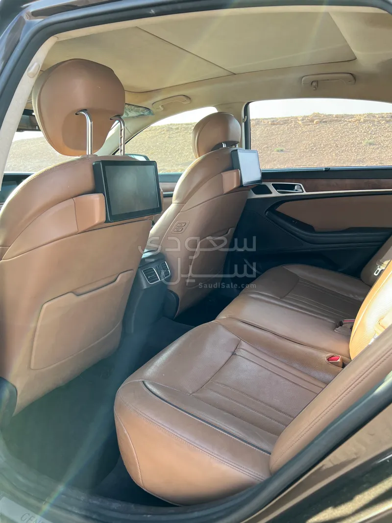 2016 Genesis G 80