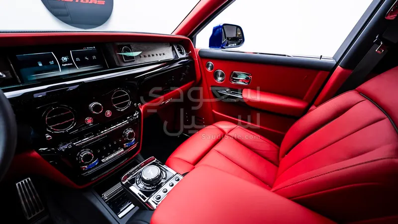 2024 Rolls-Royce Phantom