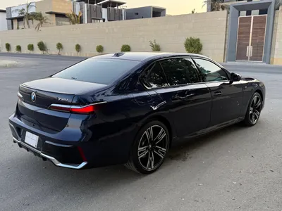 2024 بي ام دبليو الفئة السابعة 735أي