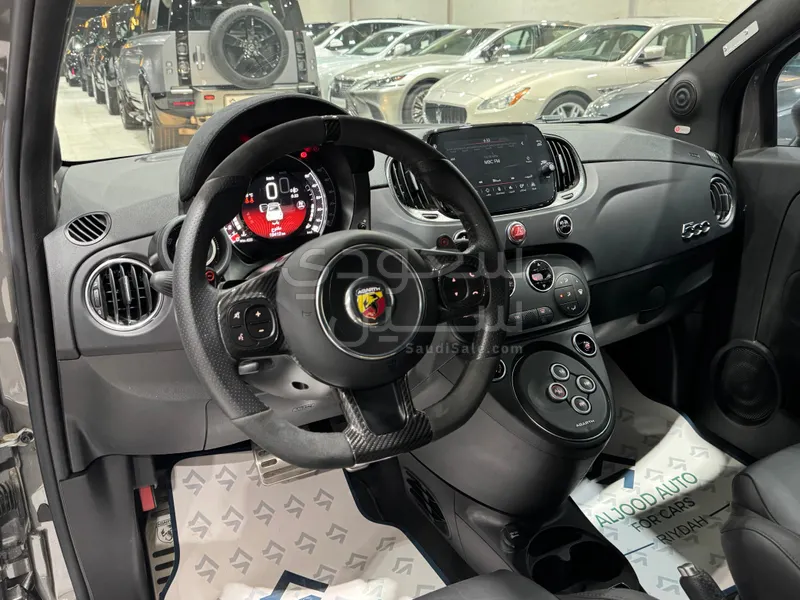 2024 Fiat Abarth 695 turismo