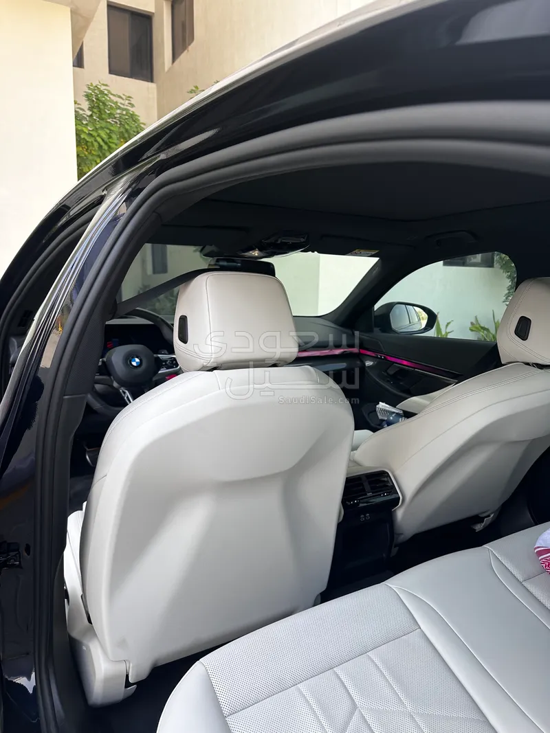 2024 BMW 5 Series 520i Mkit