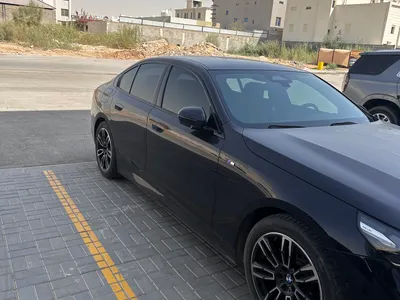 2024 BMW 5 Series 520i Mkit