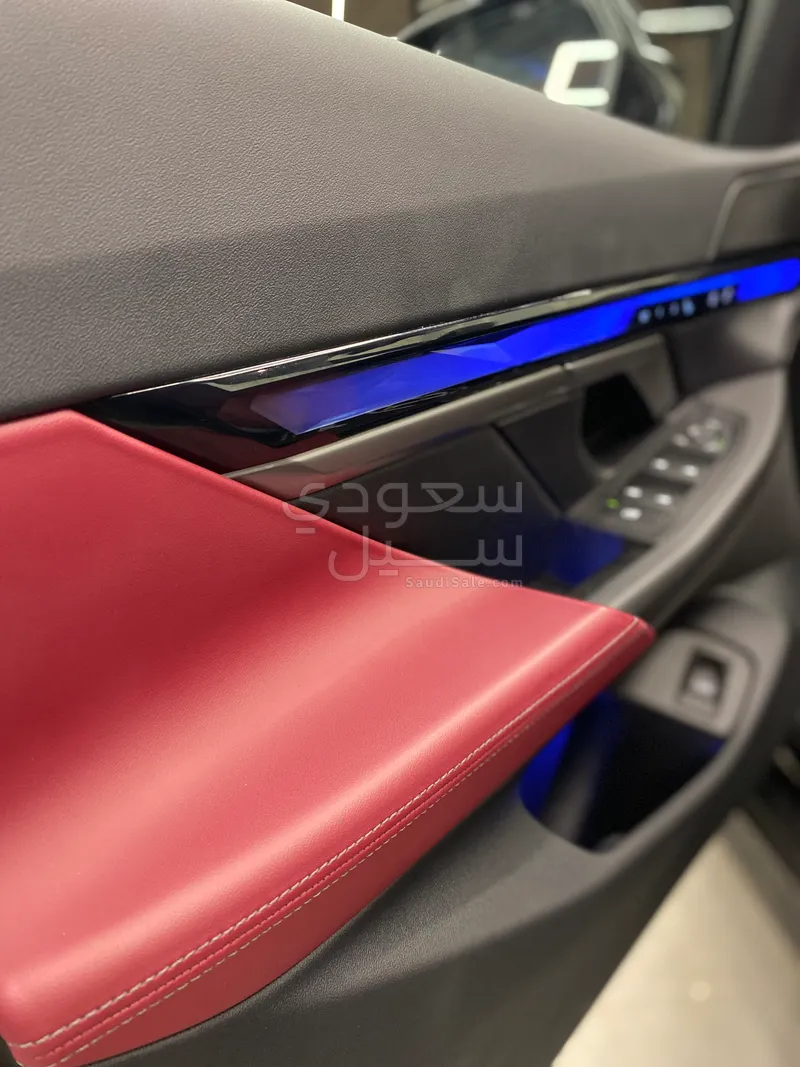 2025 بي ام دبليو الفئة الخامسة 520 أي