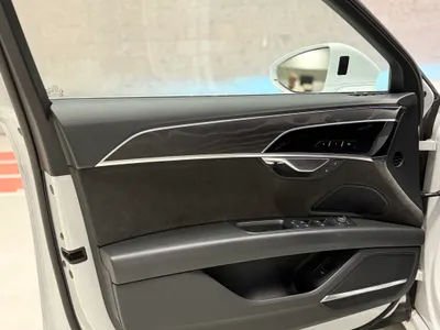 2020 اودي اي 8 ال 55تي اف اس أي