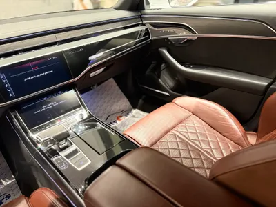 2020 اودي اي 8 ال 55تي اف اس أي