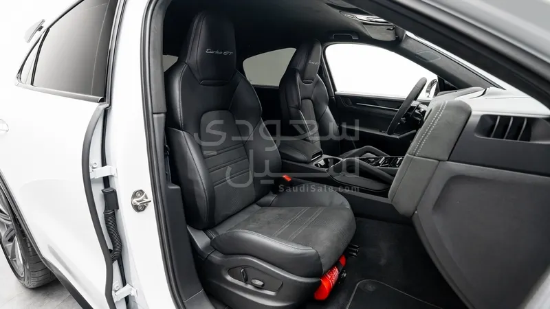 2024 Porsche Cayenne Turbo GT