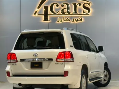 2011 تويوتا لاند كروزر في اكس ار