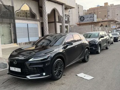 2023 لكزس أر إكس 350 إف