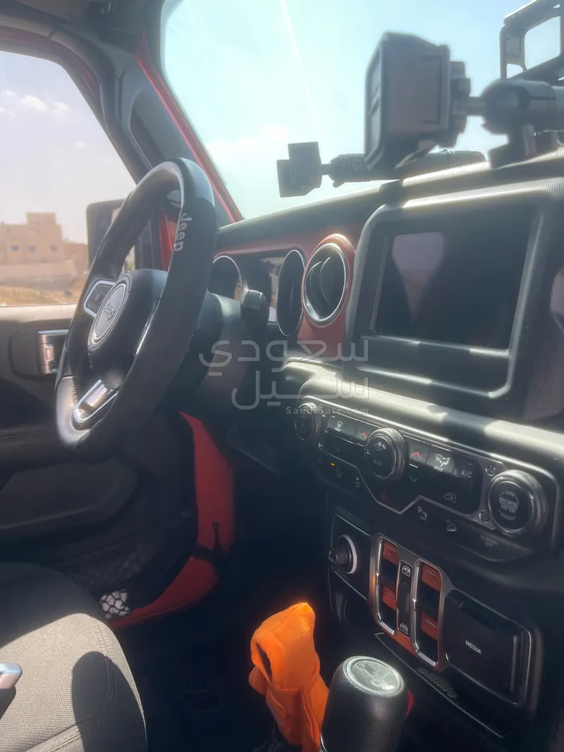 2018 جييب رانجلر صحارى