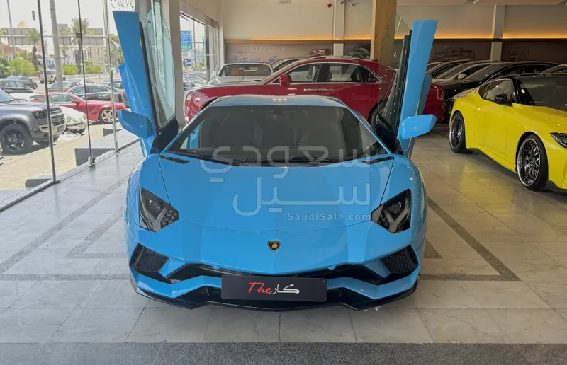 2018 لمبرجيني افنتادور اس