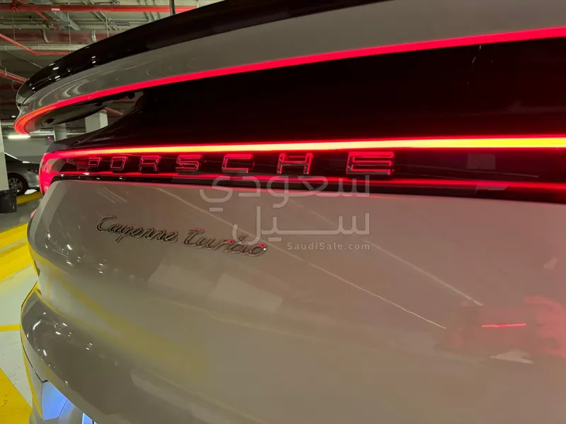 2021 Porsche Cayenne Turbo