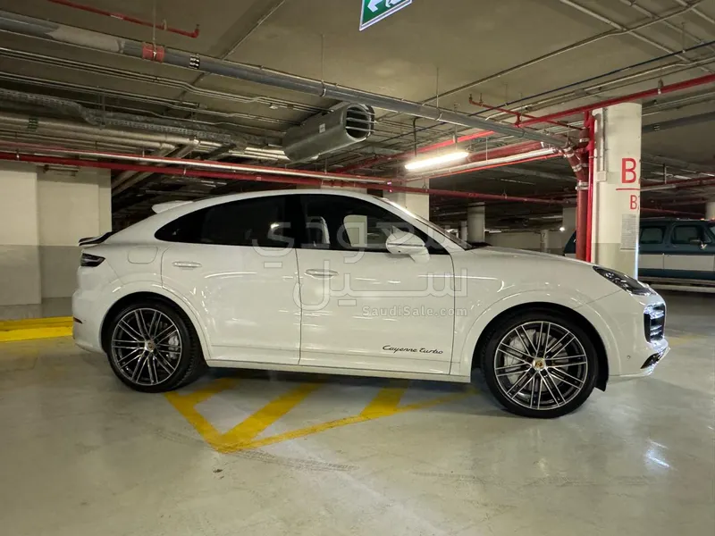 2021 Porsche Cayenne Turbo