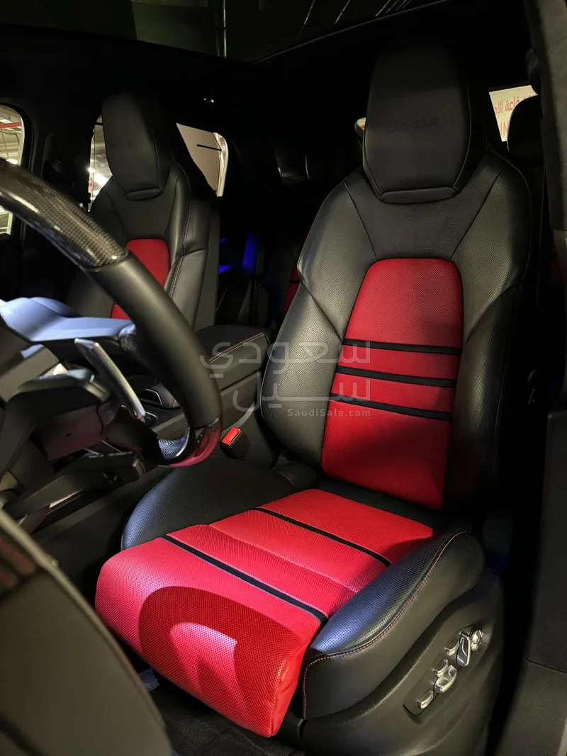 2021 Porsche Cayenne Turbo
