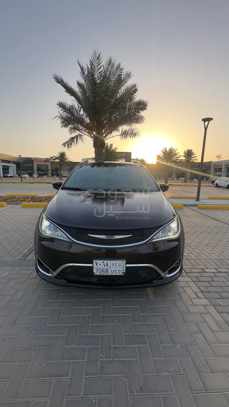 2019 كرايسلر باسيفيكا