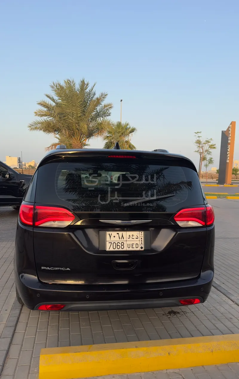 2019 كرايسلر باسيفيكا