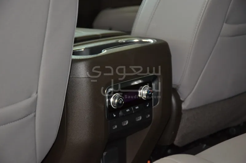 2024 جي ام سي يوكون اس ال تي