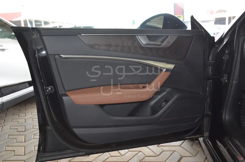 2022 اودي اي 7 55 تي اف اس اي