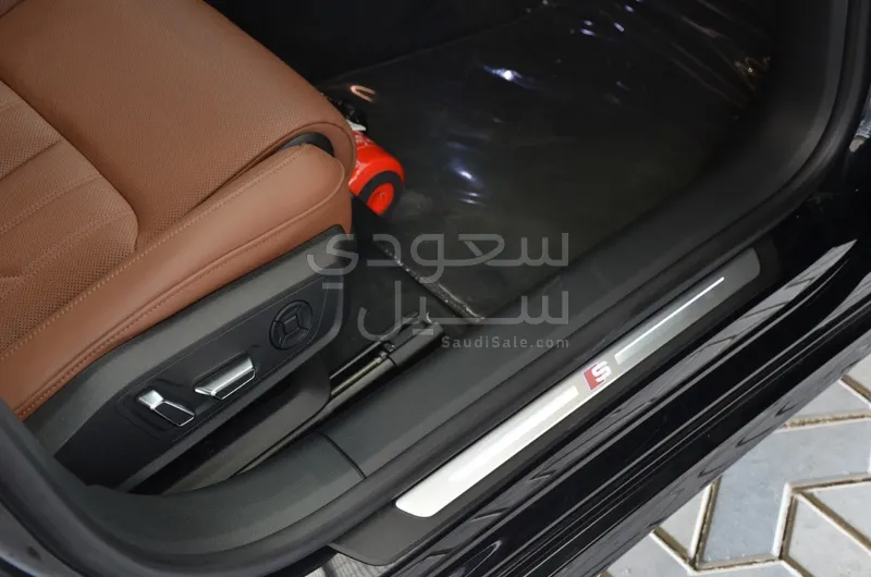 2022 اودي اي 7 55 تي اف اس اي