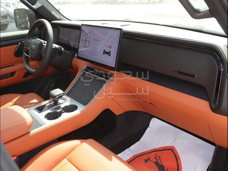 2025 روكس 01