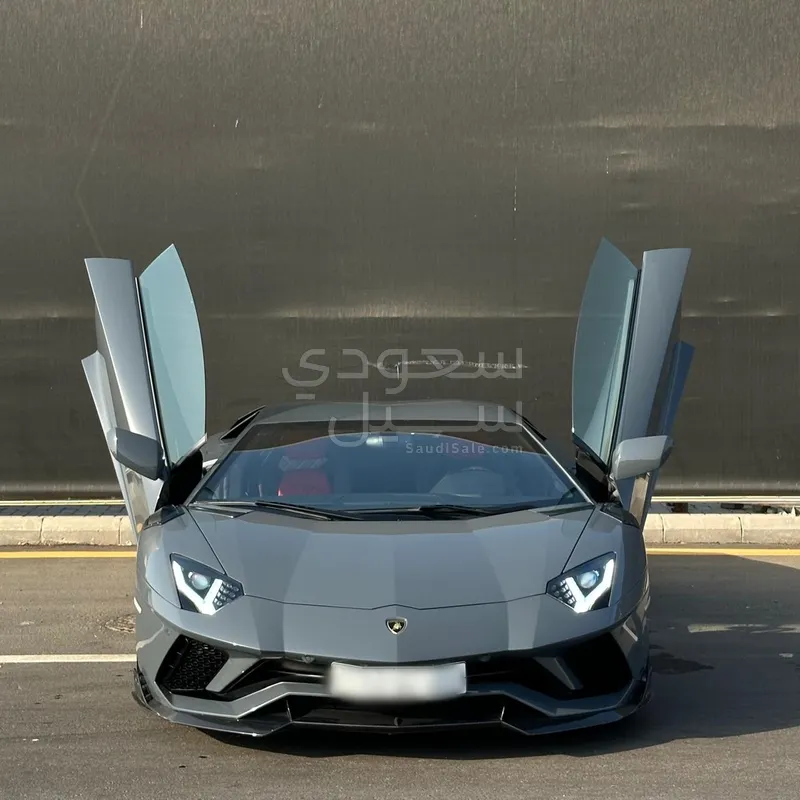 2018 لمبرجيني افنتادور اس