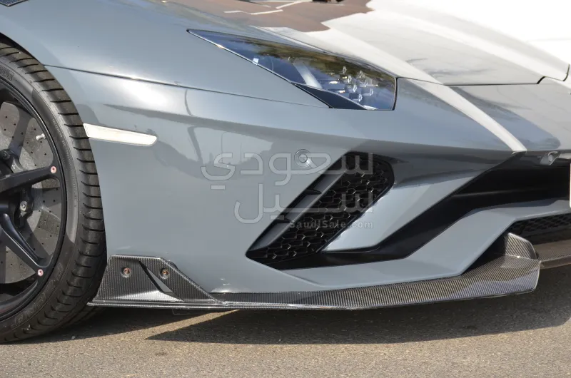 2018 لمبرجيني افنتادور اس