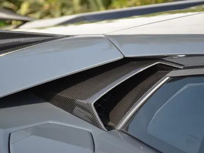 2018 لمبرجيني افنتادور اس