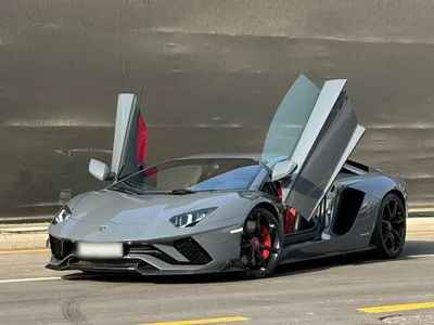 2018 لمبرجيني افنتادور اس