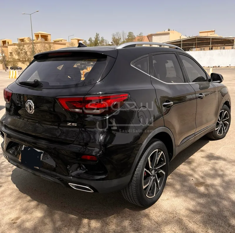 2022 ام جي زد اس