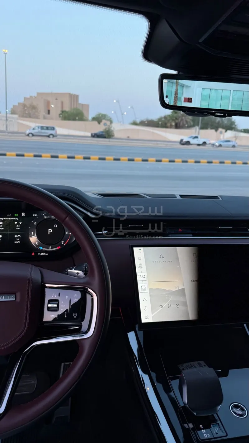 2024 لاند روفر رينج روفر سبورت اتش اس اي
