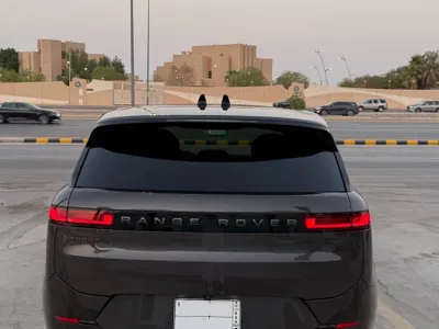 2024 لاند روفر رينج روفر سبورت اتش اس اي