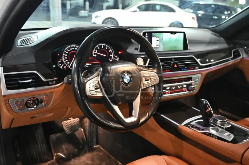 2018 بي ام دبليو الفئة السابعة 740 إل أي