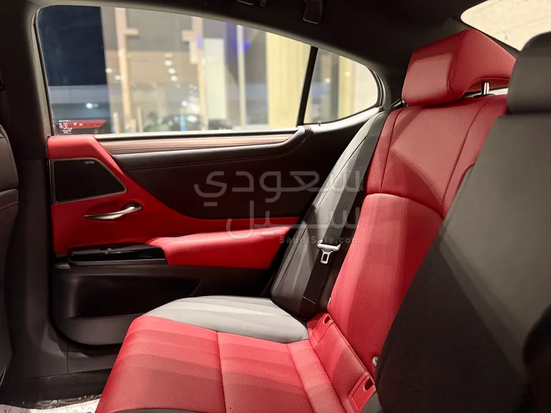 2025 لكزس إي إس 350 اف سبورت